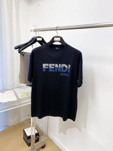 シンプル コットン 半袖Tシャツ フェンディ Tシャツ 偽物 ロゴ入り ブラック