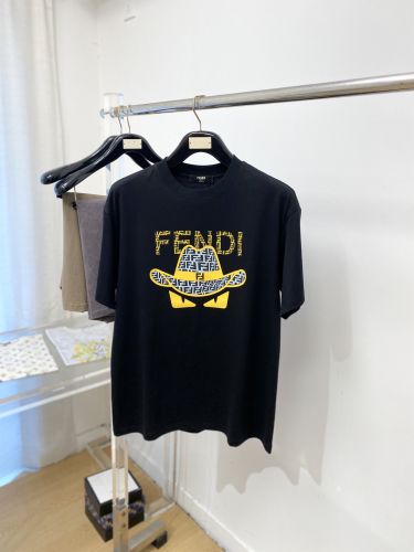 カジュアル ロゴ入り コットン 半袖Tシャツ フェンディ Tシャツ 偽物 ブラック
