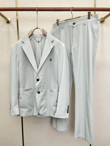 カジュアル テーラードジャケット＆スラックス スーツ フェンディ セットアップ 偽物