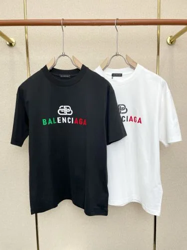 ベーシック ロゴ入り 半袖Tシャツ バレンシアガ Tシャツ 偽物 合わせやすい