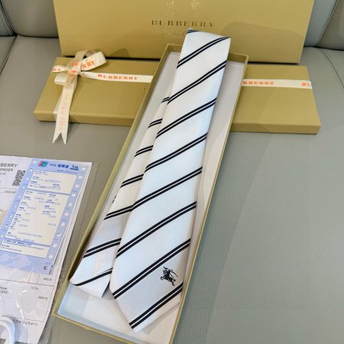バーバリー ネクタイ 偽物 洗練された ストライプ シルクネクタイ ホワイト