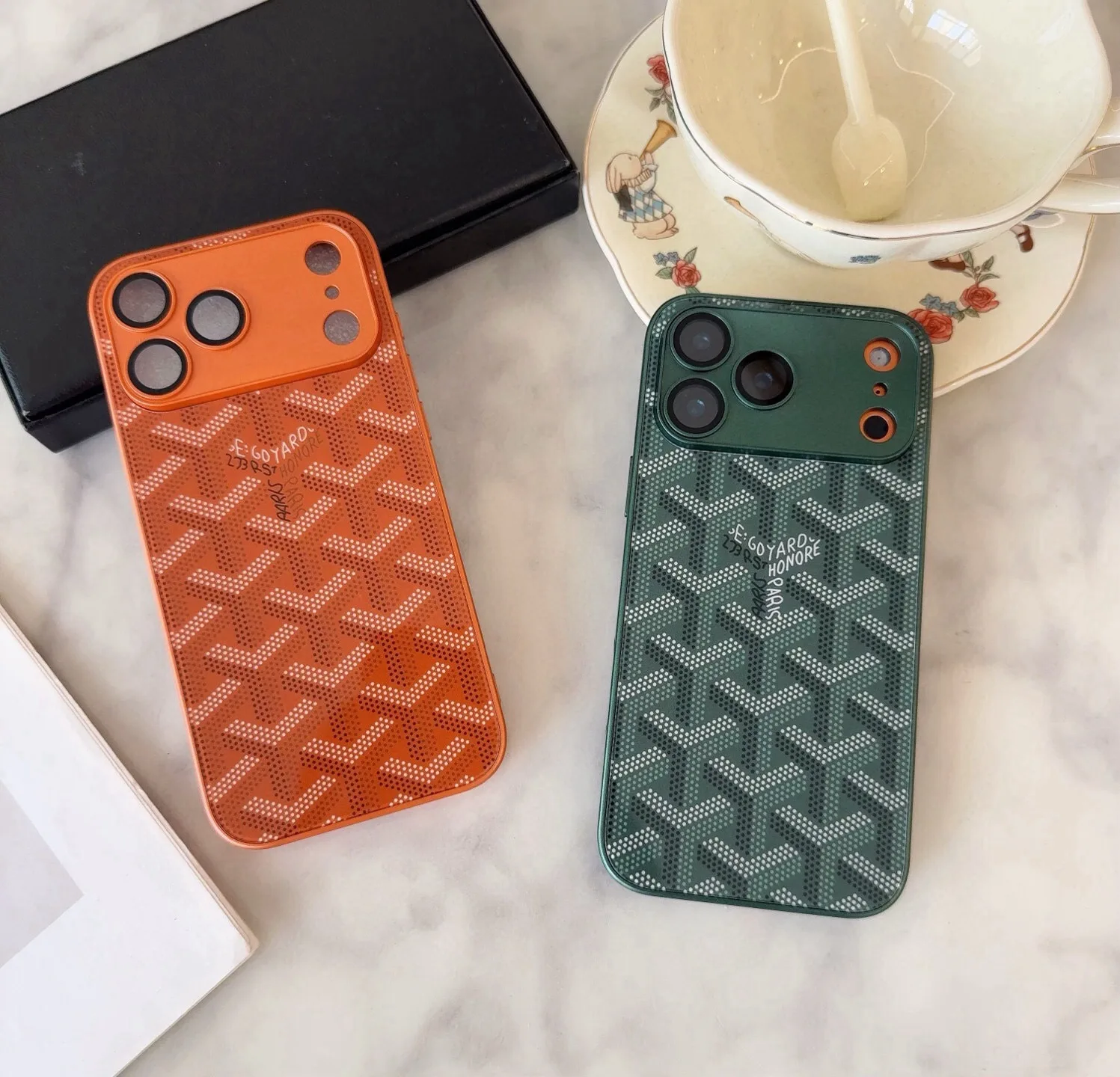 ゴヤール アイフォンケース 偽物 目を惹く ヘリンボーン柄 iPhoneケース