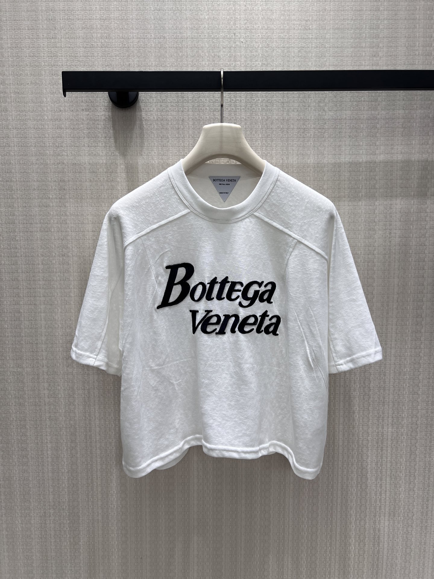 カジュアル リラックス ロゴ入り 半袖Tシャツ ボッテガ・ヴェネタ Tシャツ コピー ホワイト
