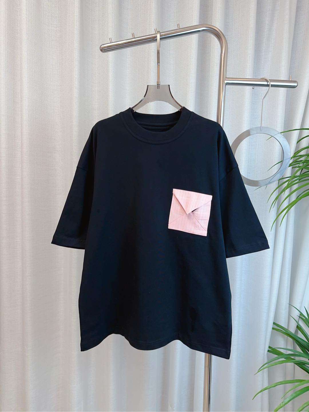 ユニセックス ポケット付き 半袖Tシャツ ボッテガ・ヴェネタ Tシャツ コピー ブラック