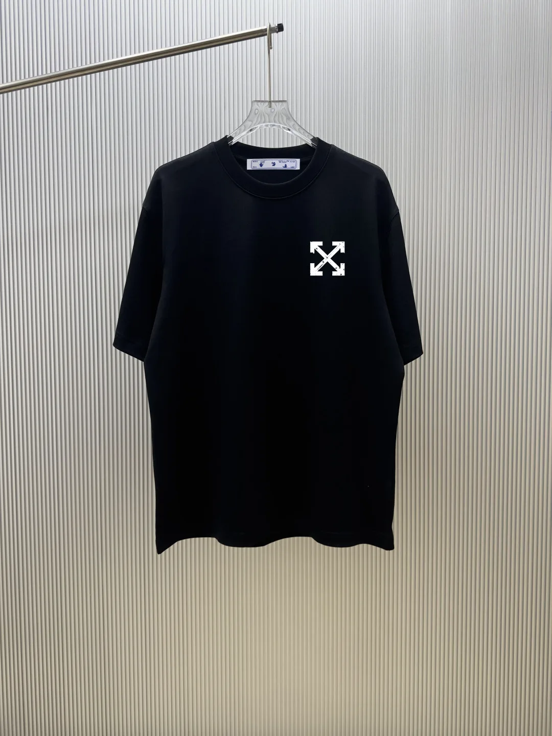 カジュアル おしゃれ プリント オフホワイト Tシャツ 偽物 半袖Tシャツ ブラック