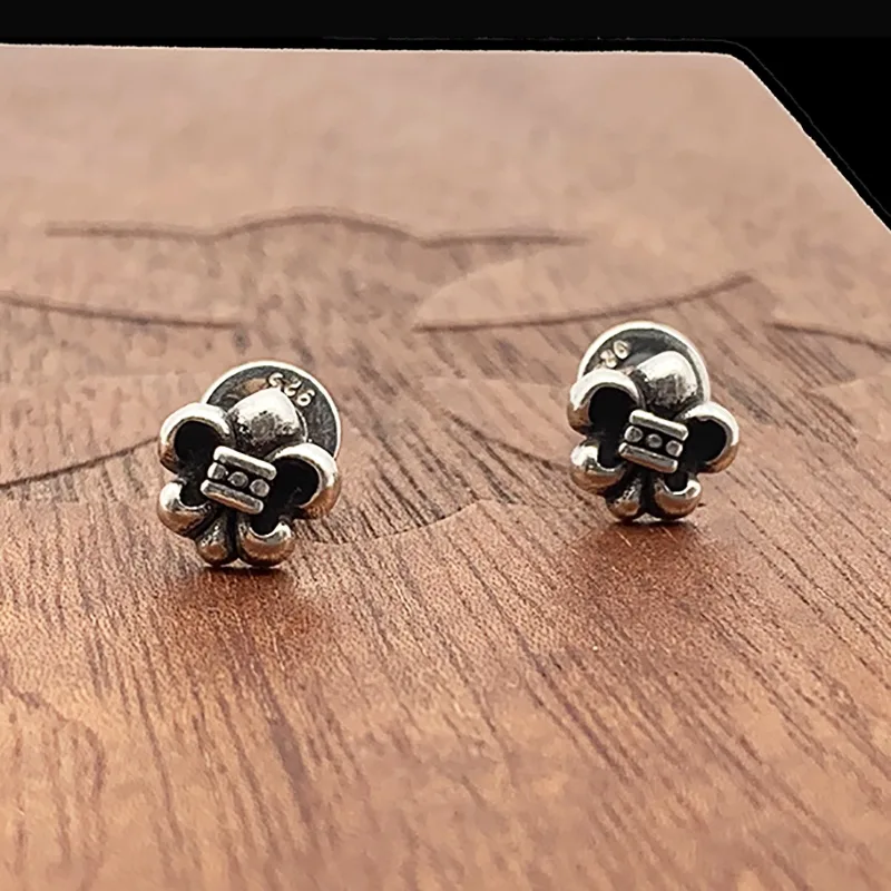 BSフレア モチーフ スタッドピアス クロムハーツ イヤリング 偽物 合わせやすい