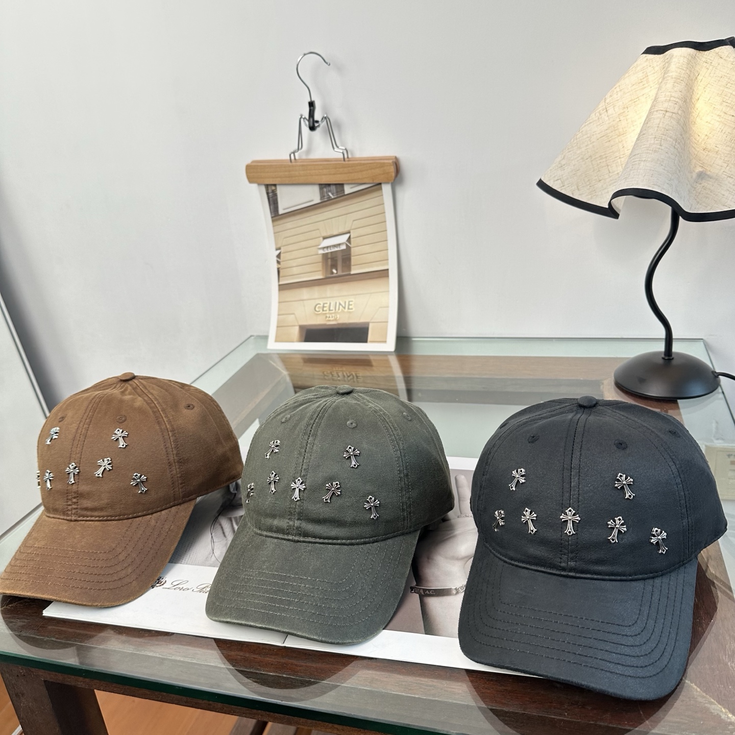 スタイリッシュ クロスモチーフ ベースボールキャップ クロムハーツ キャップ 偽物
