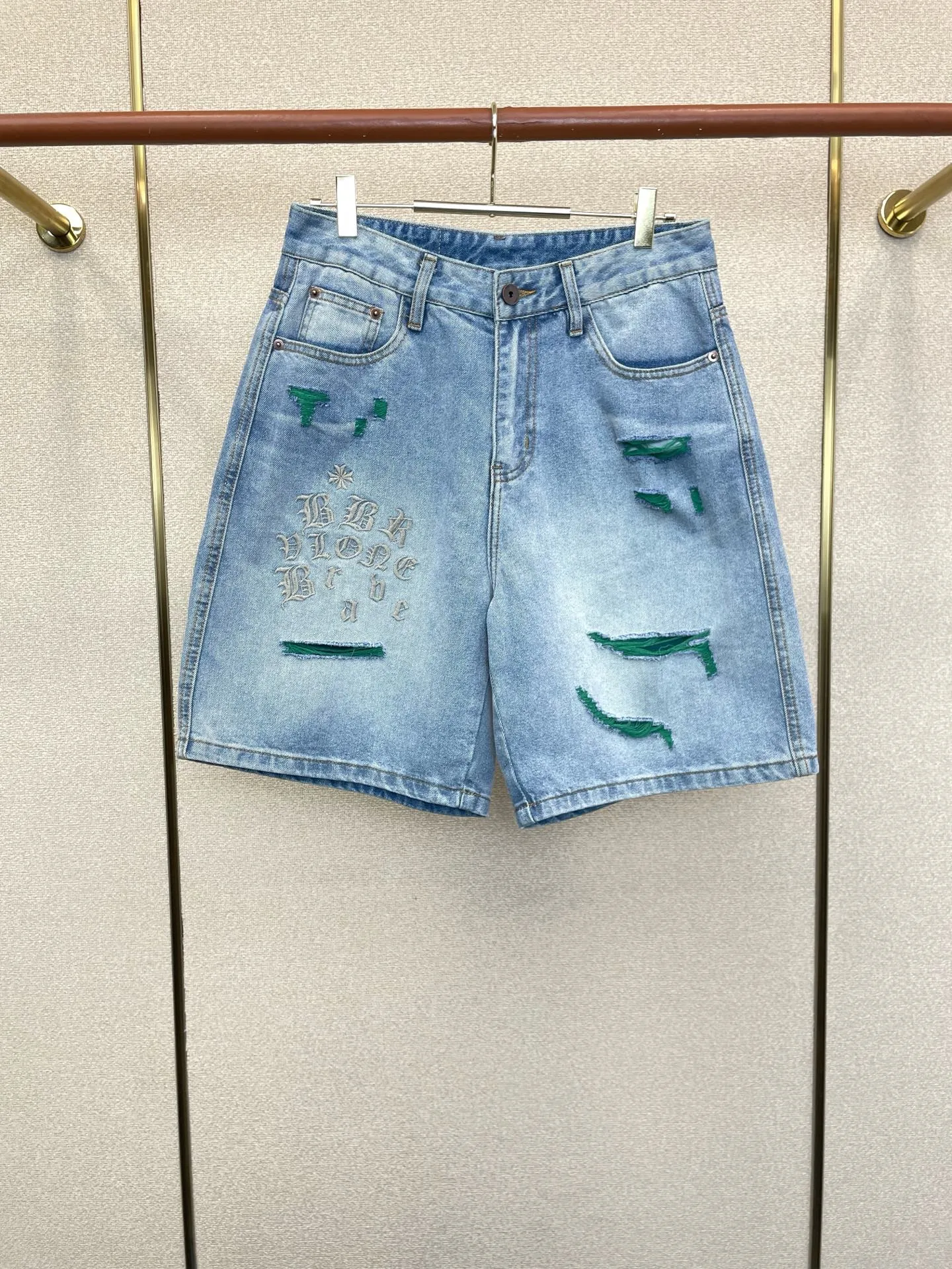 おしゃれ クロムハーツ パンツ 偽物 刺繍入り ダメージデニムハーフパンツ