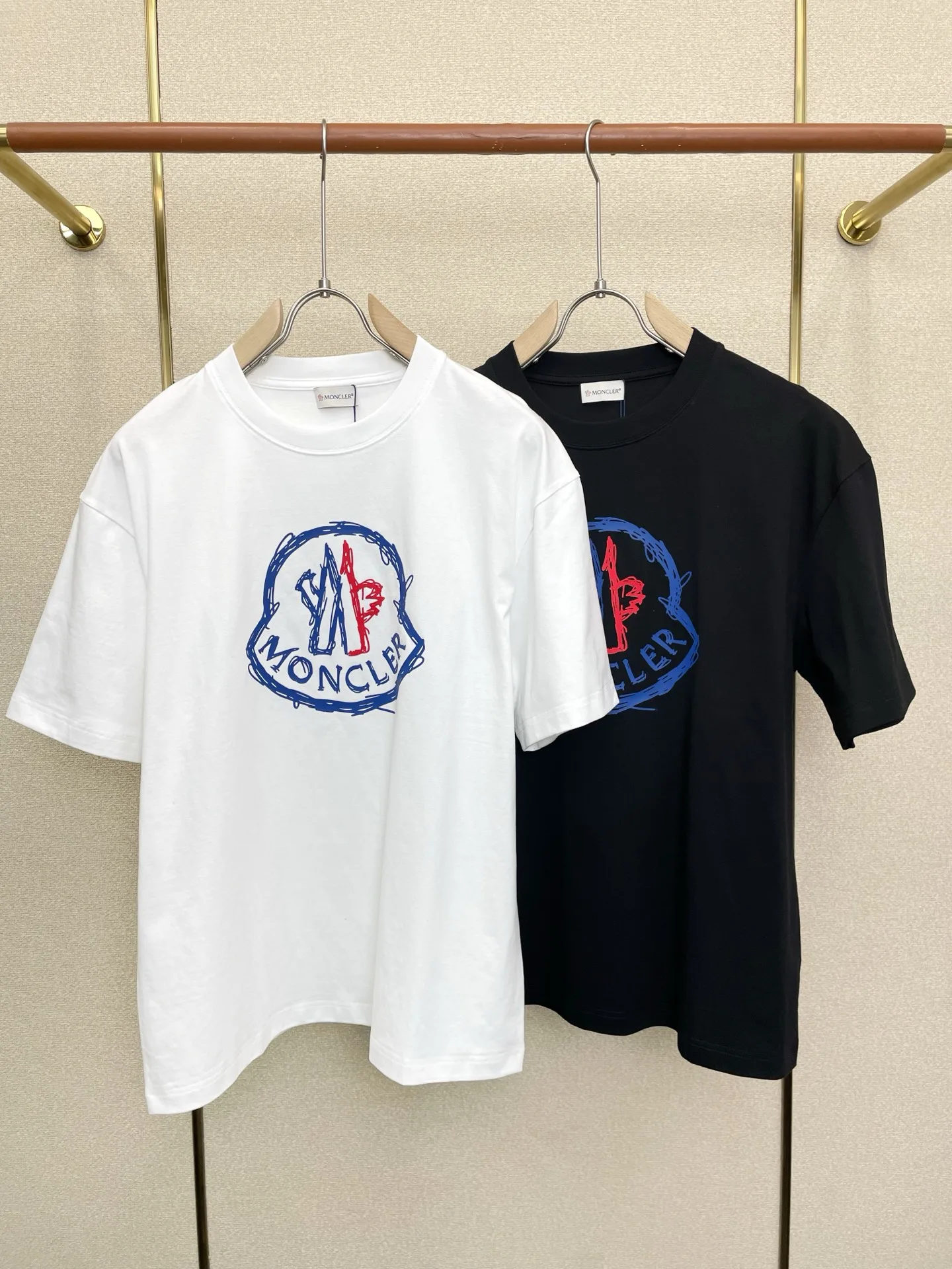定番 カジュアル モンクレール Tシャツ 偽物 ロゴプリント 半袖Tシャツ