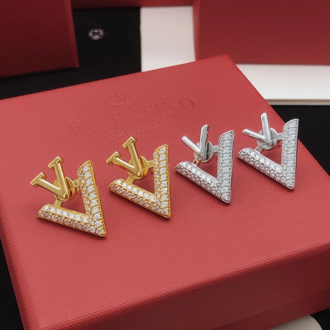 ヴァレンティノ イヤリング 偽物 ラインストーン付き Vロゴ ピアス