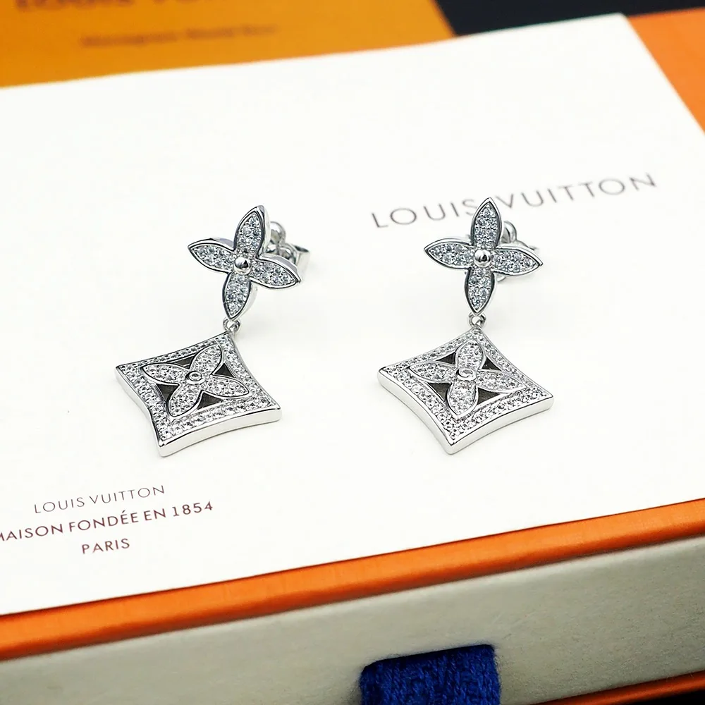 ルイ・ヴィトン イヤリング 偽物 フェミニン エレガント ロングピアス ブロッサム