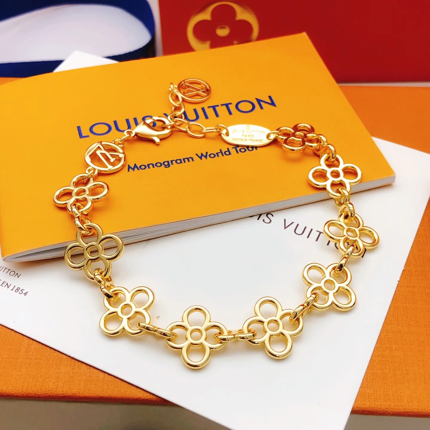 洗練された ブレスレット･LV チャーム ルイ・ヴィトン ブレスレット 偽物