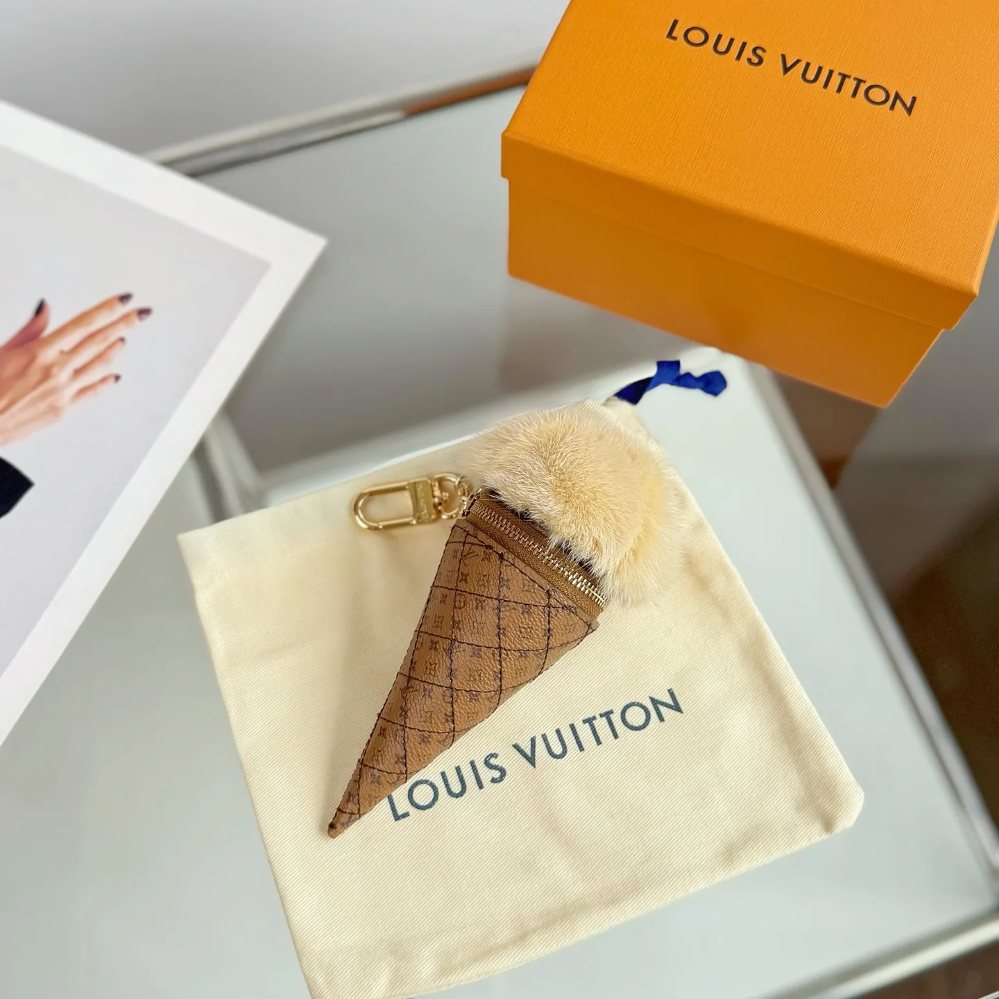 ルイ・ヴィトン キーホルダー 偽物 人気 可愛い バッグチャーム･LV アイスクリーム