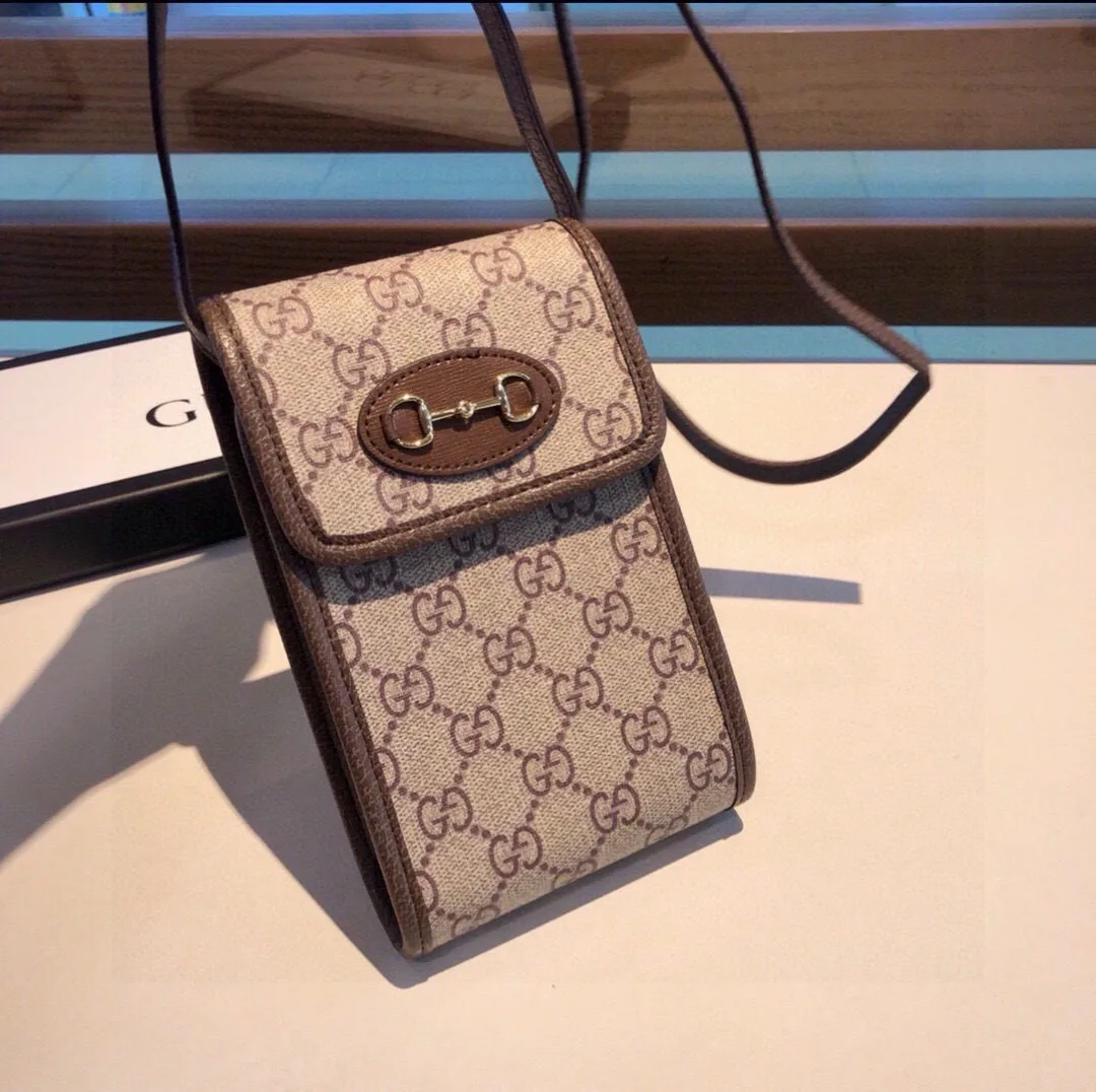 洗練された GG ホースビット スマホポーチ グッチ 携帯ケース 偽物