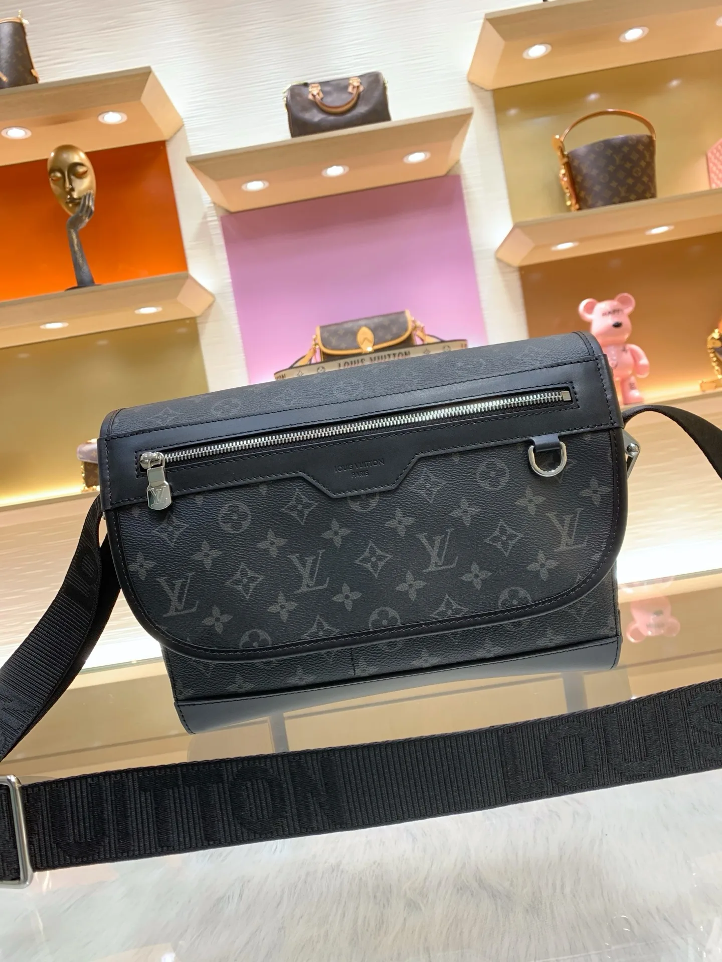 ルイ・ヴィトン スーパーコピー クーリエ・メッセンジャー ショルダーバッグ M28630