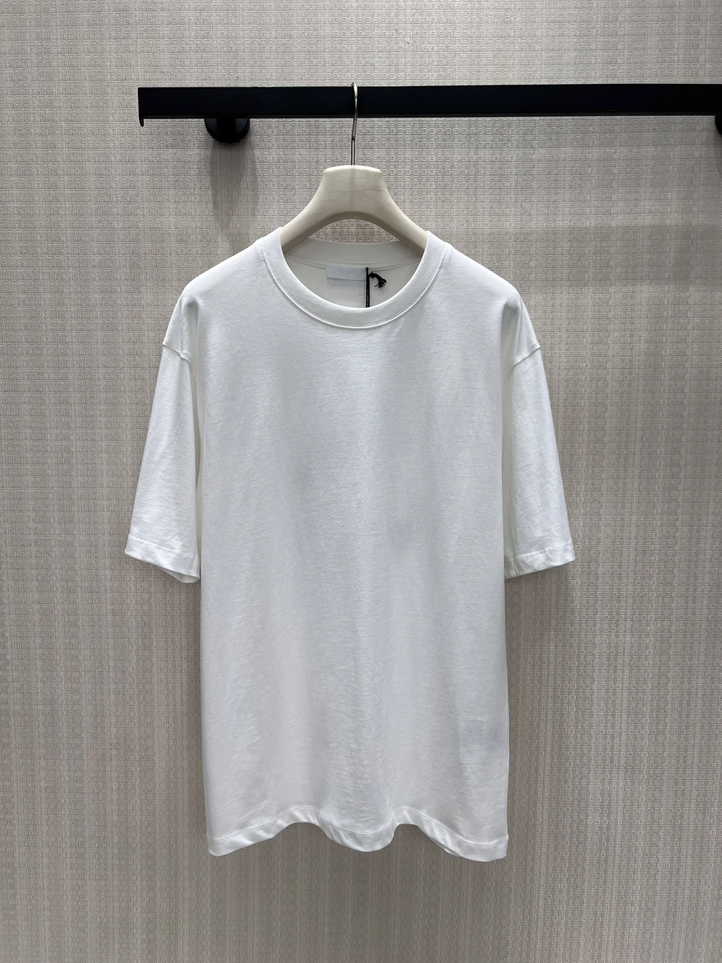 シンプル 洗練された 半袖Tシャツ プラダ Tシャツ 偽物 コットン クルーネック ホワイト