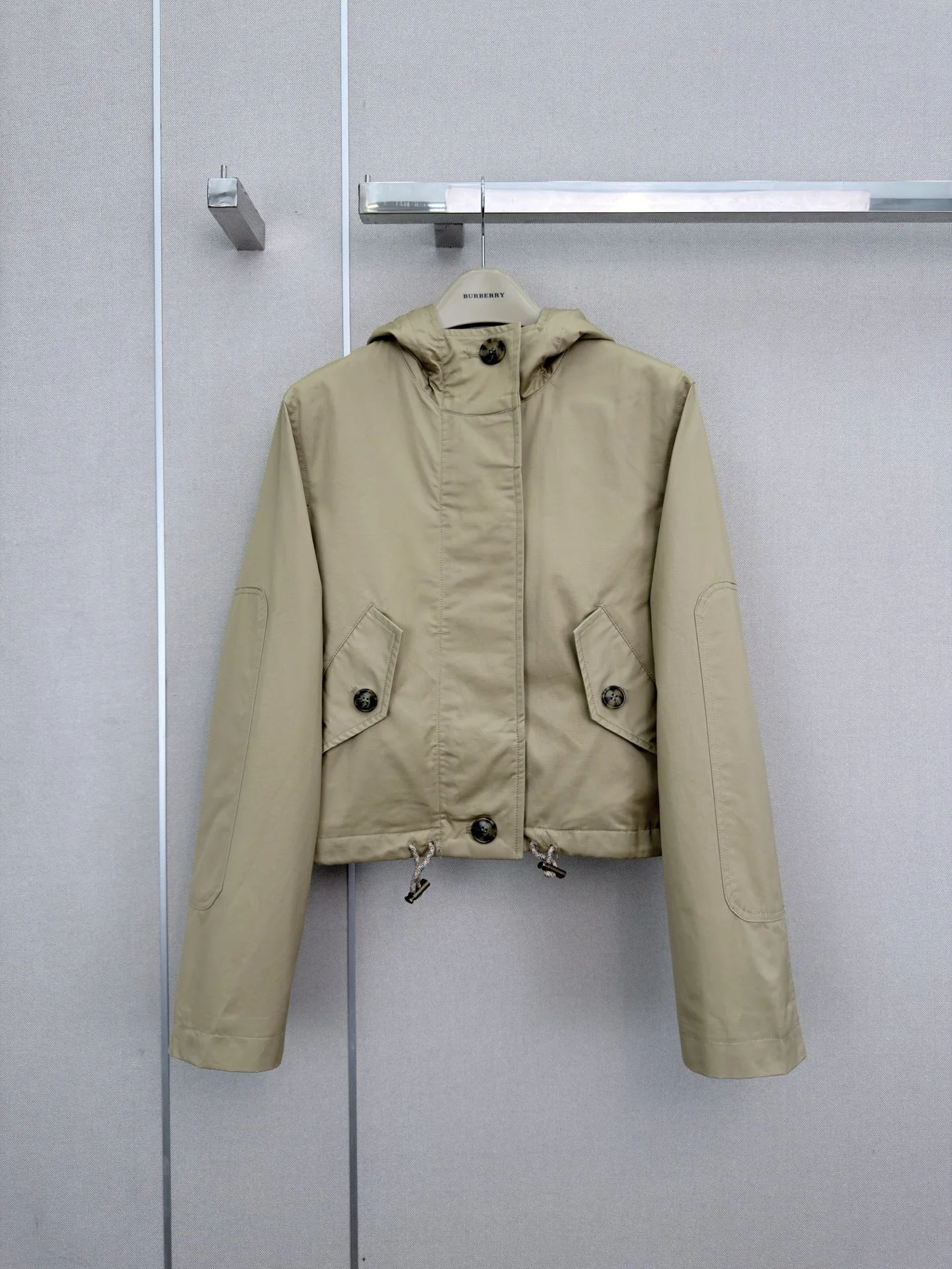 洗練された お洒落 バーバリー ジャケット 偽物 フーデッドジャケット ベージュ