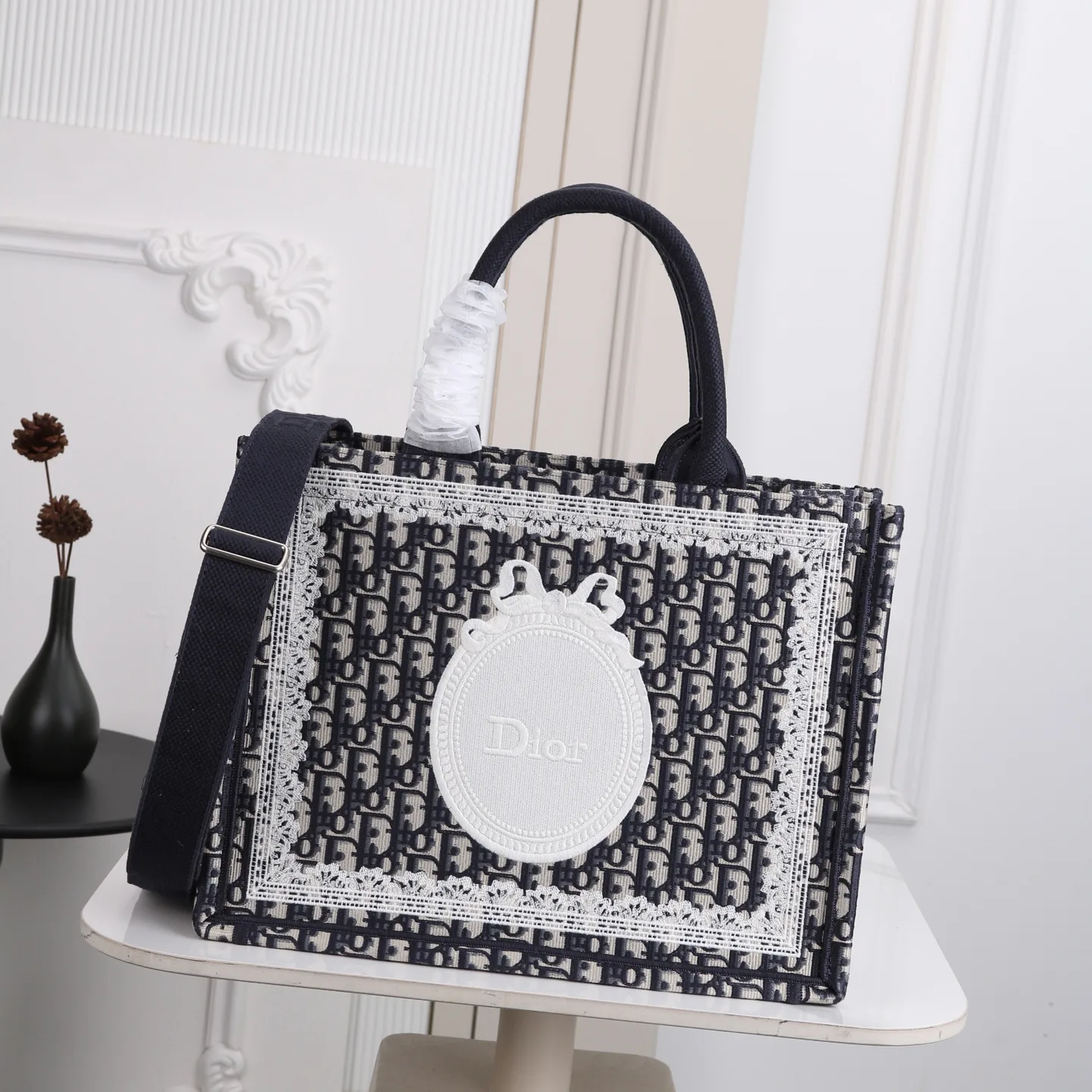 クリスチャン・ディオール コピー エレガント Dior Book Tote ストラップ付きバッグ ミディアム