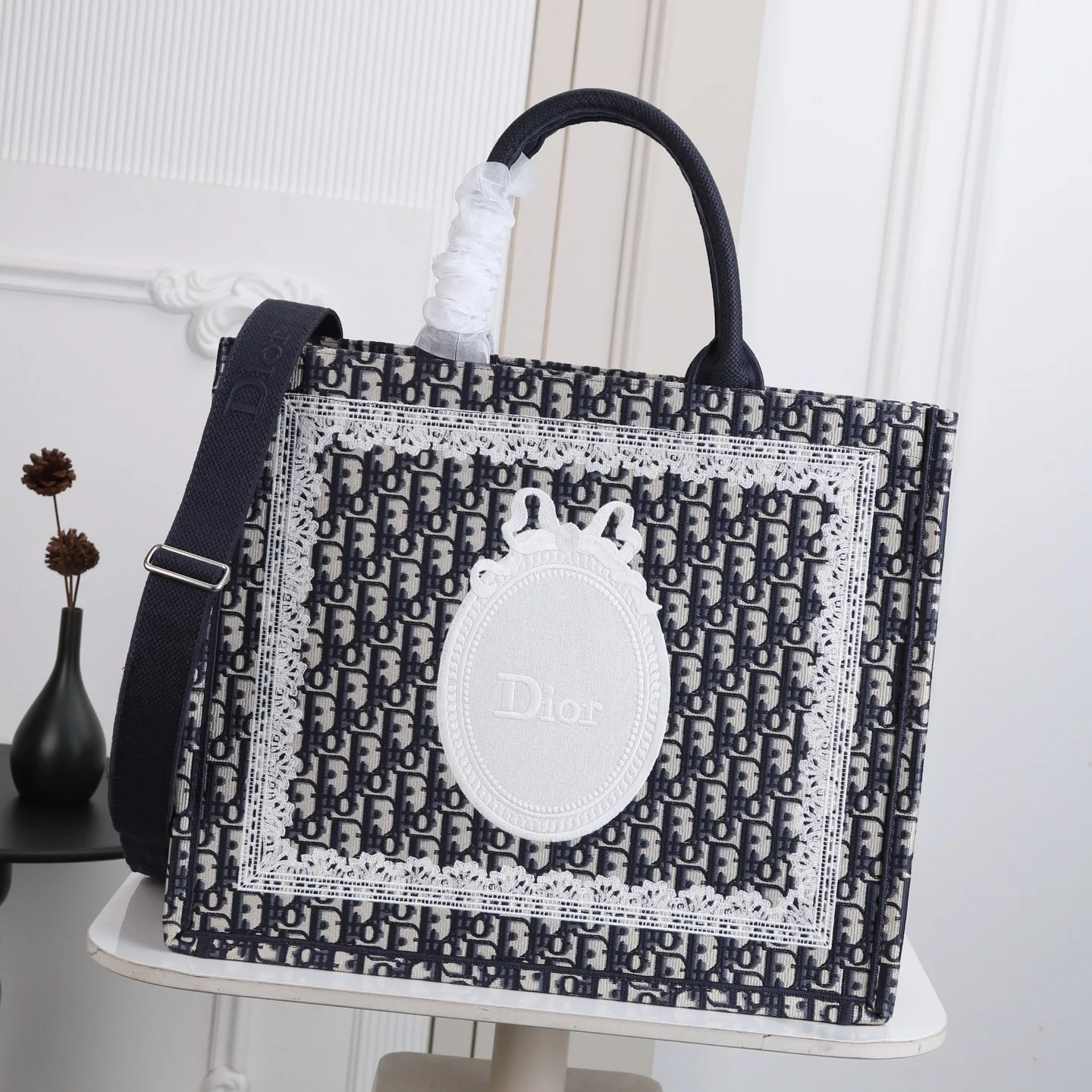 Dior Book Tote ラージ クリスチャン・ディオール コピー エレガント ストラップ付きバッグ