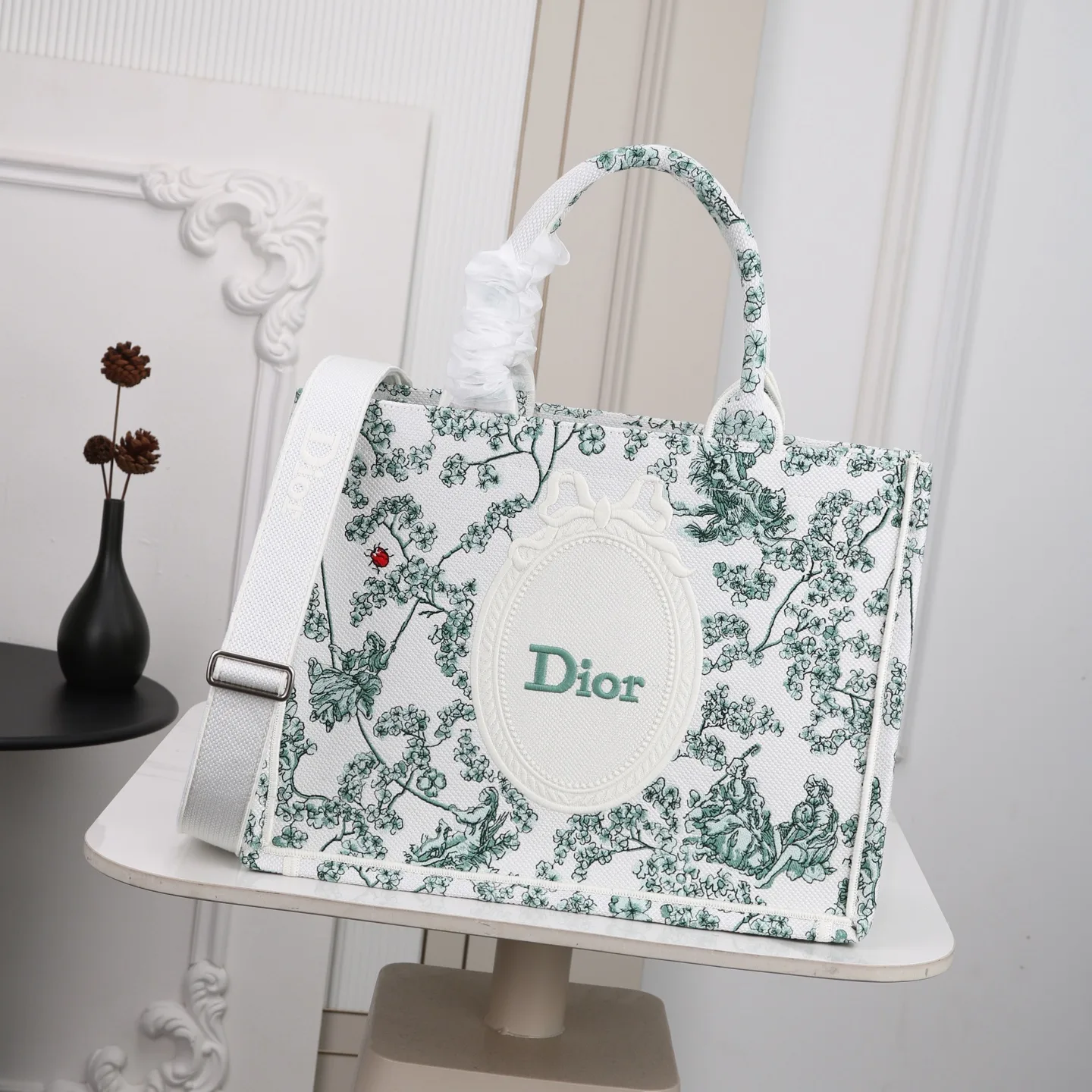 Dior ブックトート クローバー 刺繍 クリスチャン・ディオール コピー ミディアム