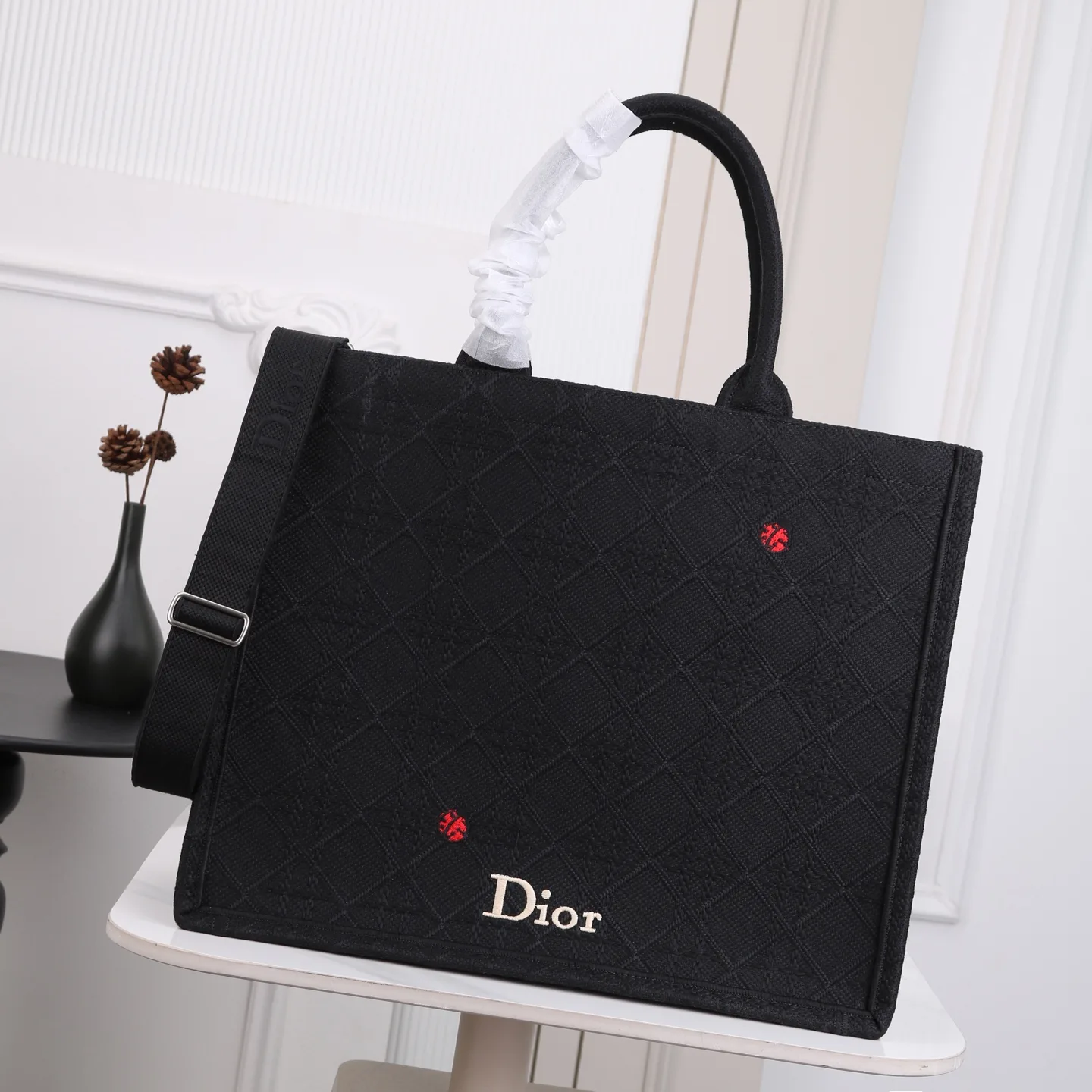 てんとう虫 Dior Book Tote ストラップ付きバッグ ラージ クリスチャン・ディオール コピー