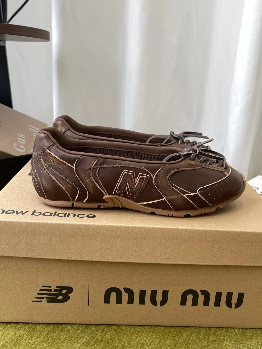 ミュウミュウ スニーカー 偽物 MIUMIU × New Balance レザー シューズ ダークブラウン