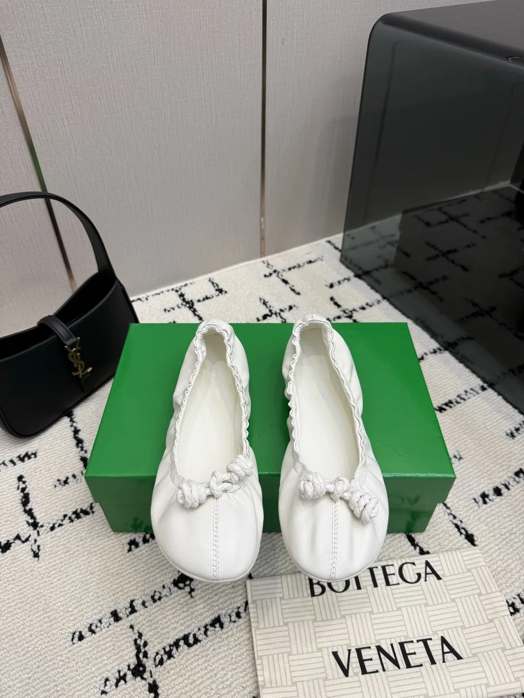 洗練された 人気 ファンタズミーナ バレリーナ ボッテガ・ヴェネタ シューズ 偽物 ホワイト