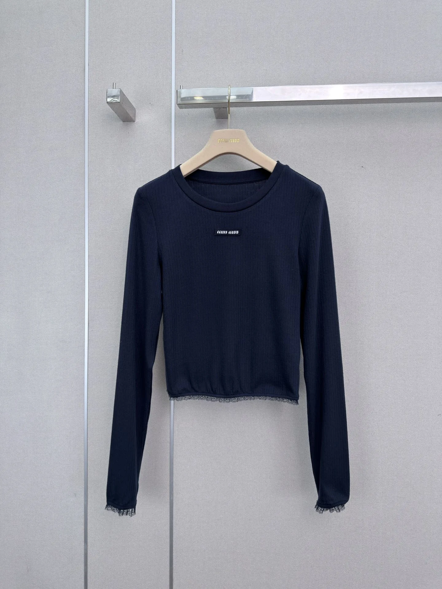 洗練された ミュウミュウ Tシャツ 偽物 レース付き クロップド カットソー
