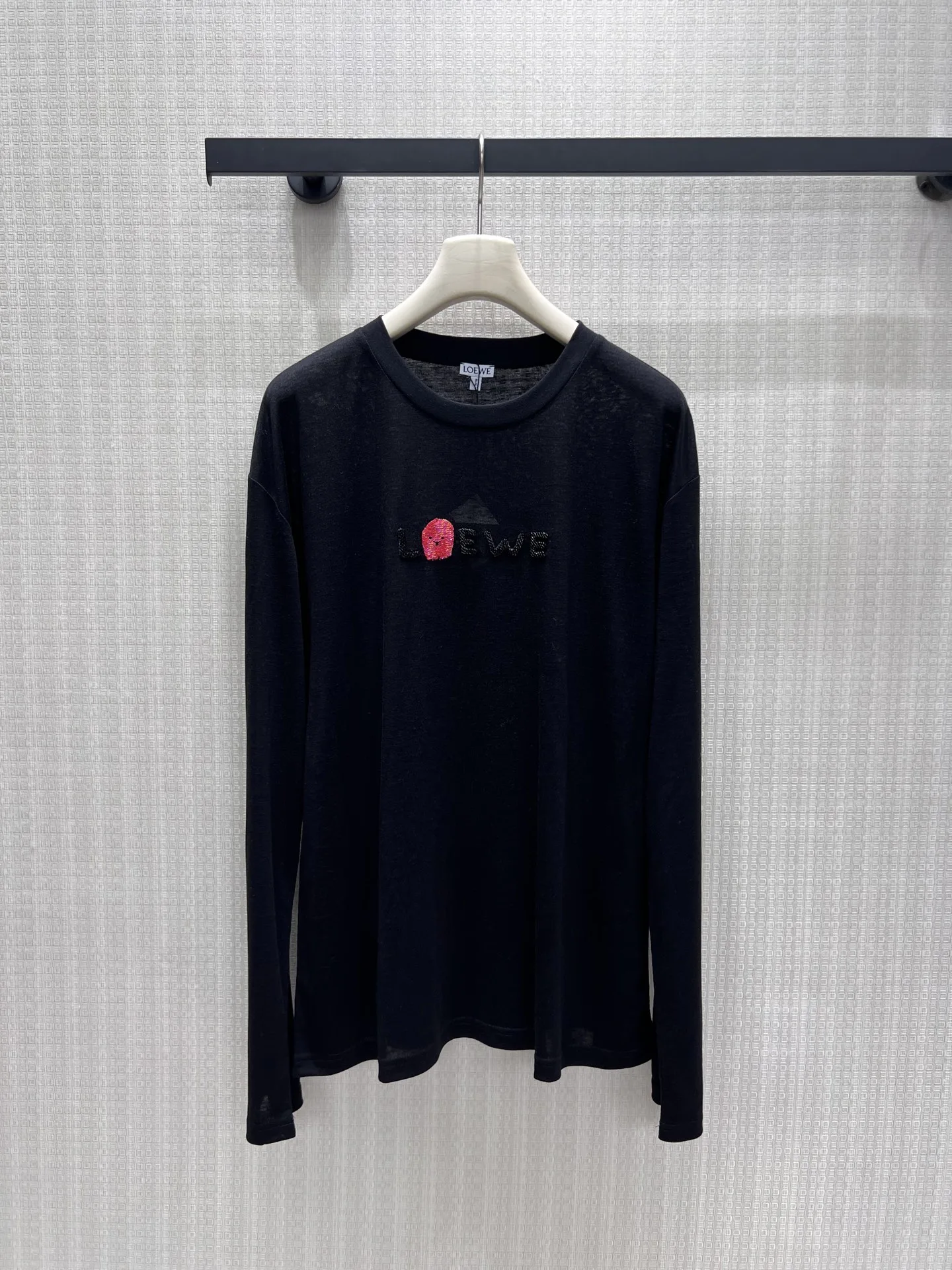 カジュアル ロゴ 長袖Tシャツ ロエベ Tシャツ 偽物 合わせやすい ブラック