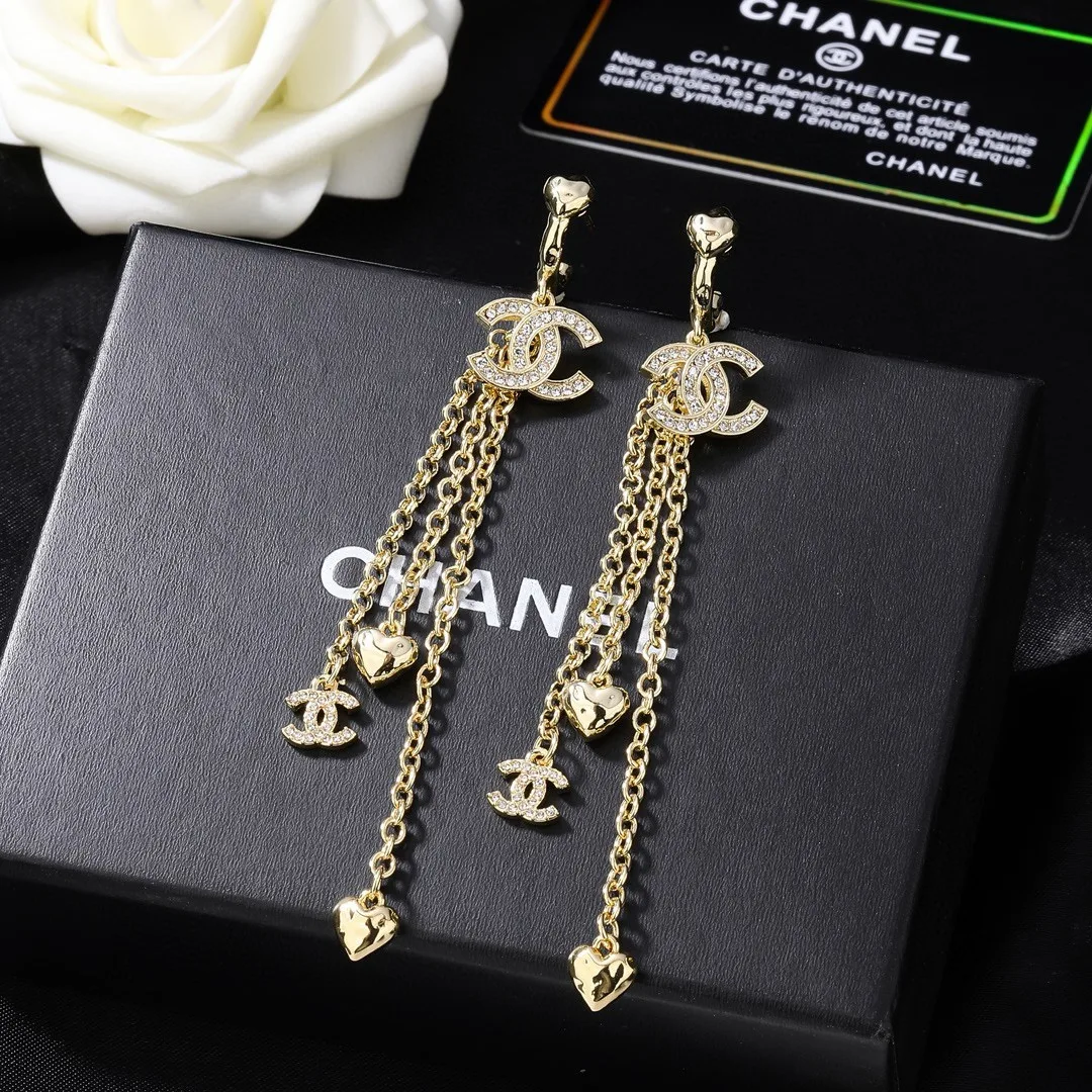 ラインストーン CCロゴ チェーンピアス シャネル イヤリング 偽物 アクセサリー