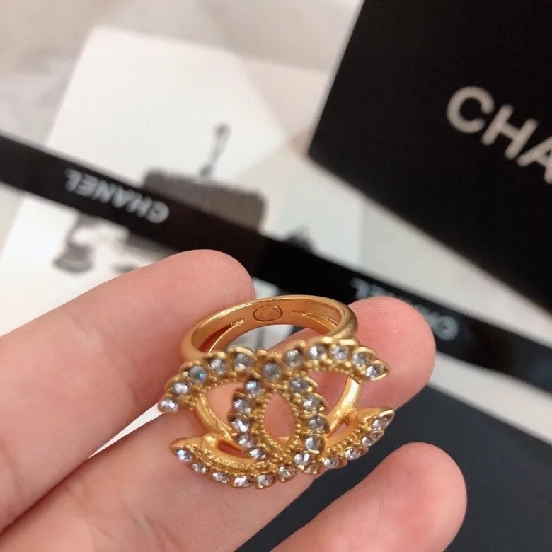 注目される おしゃれ シャネル 指輪 コピー CCロゴ リング アクセサリー
