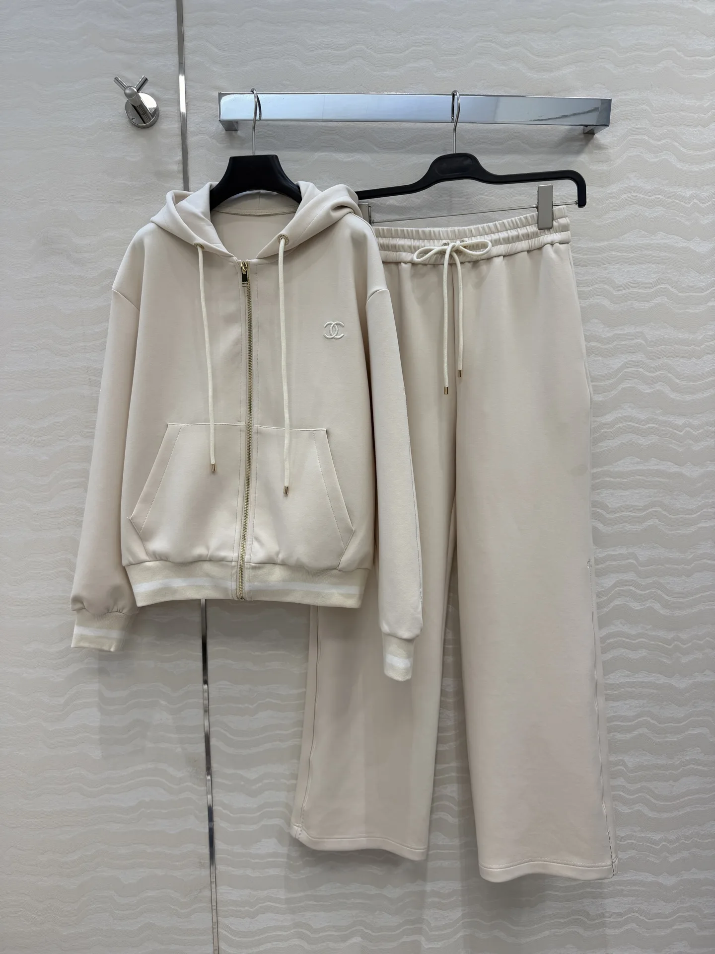 カジュアル スウェット 2点セット シャネル セットアップ コピー 上下セット