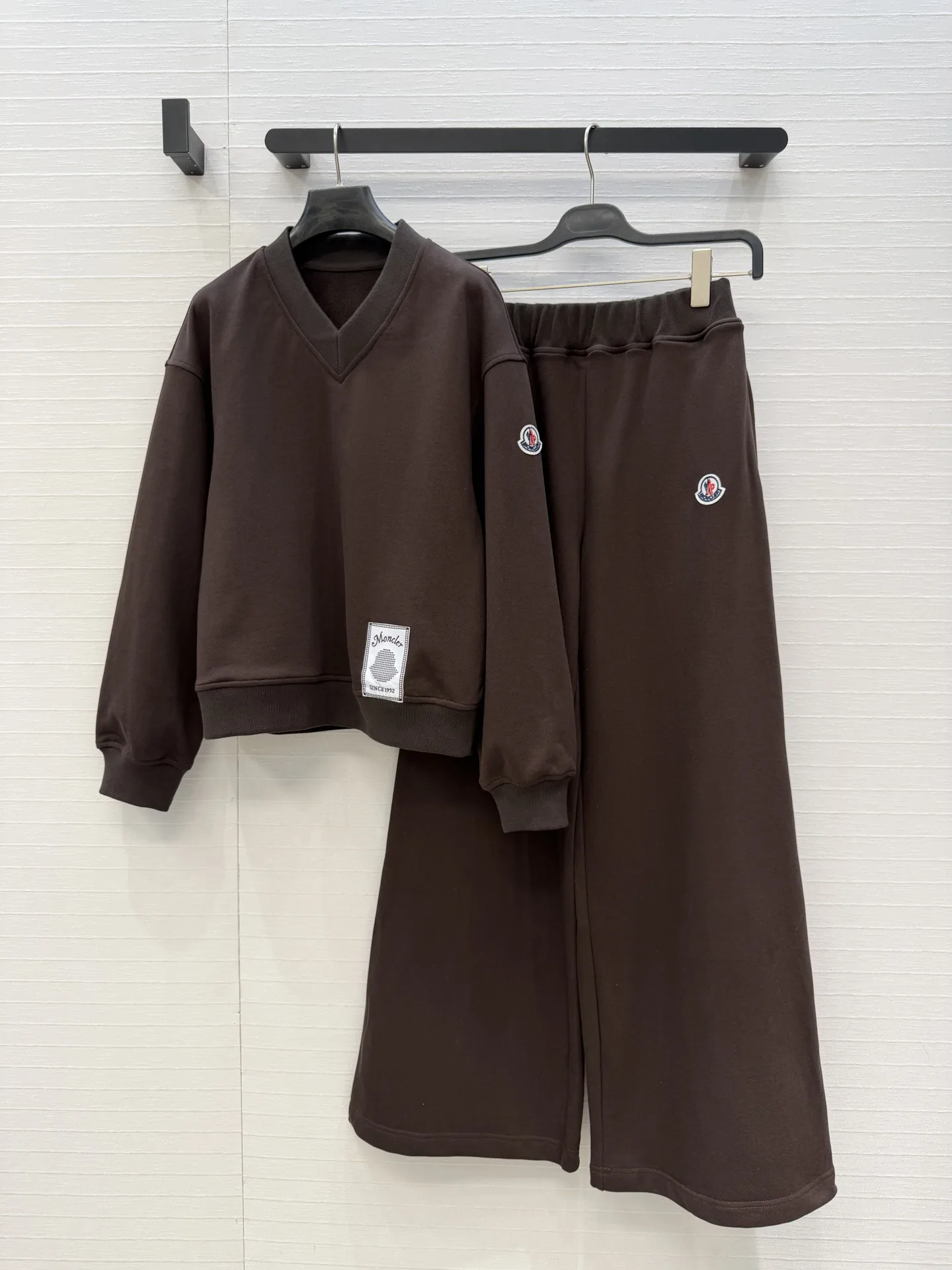 Vネックトップス＆ワイドパンツ 2点セット モンクレール セットアップ コピー ブラウン