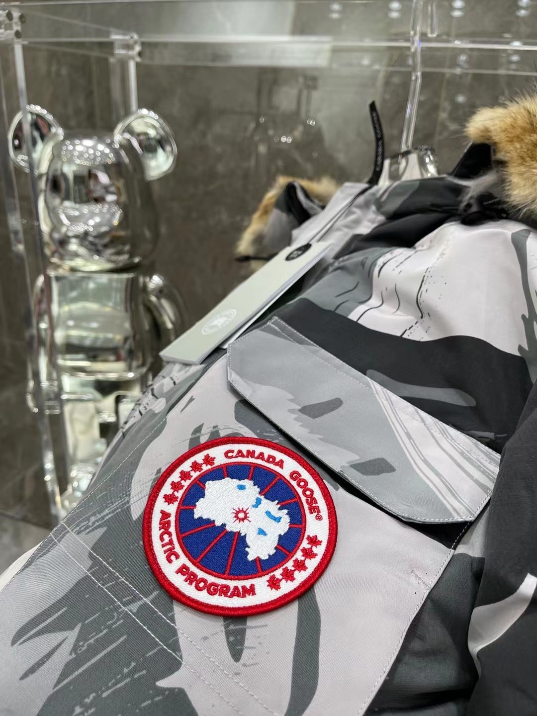 2021秋冬新作 カナダグース 男性用ダウンジャケット コピー 字母襟を贈呈します オオカミの毛 迷彩 白いアヒル羽毛