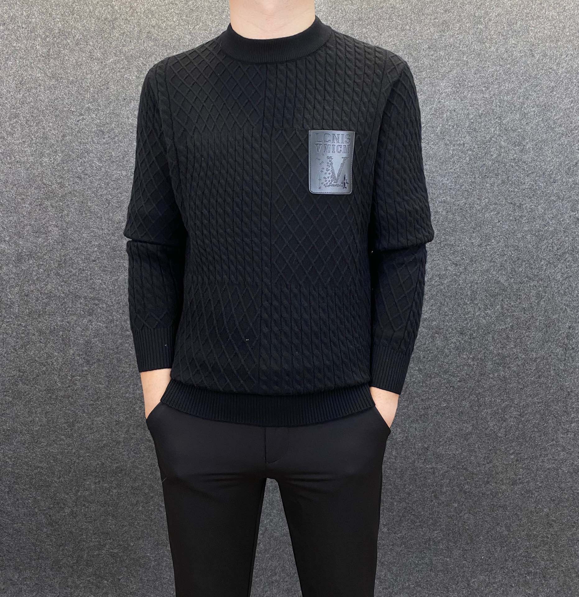 洗練された 3色 ラウンドネック プルオーバー ルイ・ヴィトン コピー メンズ 長袖 合わせやすい セーター 