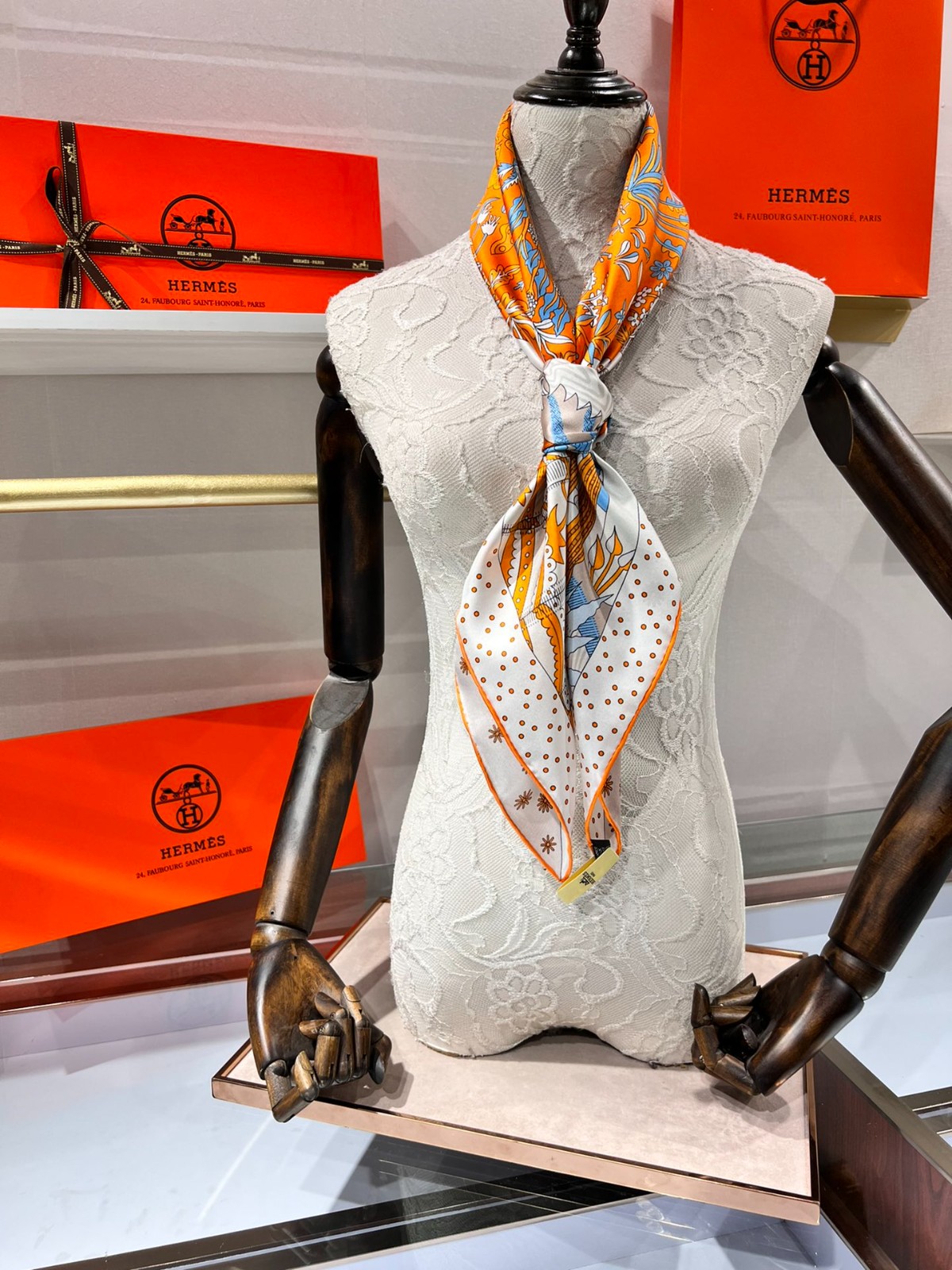HERMES - HERMES エルメス La Promenade de Longchamps カレ90