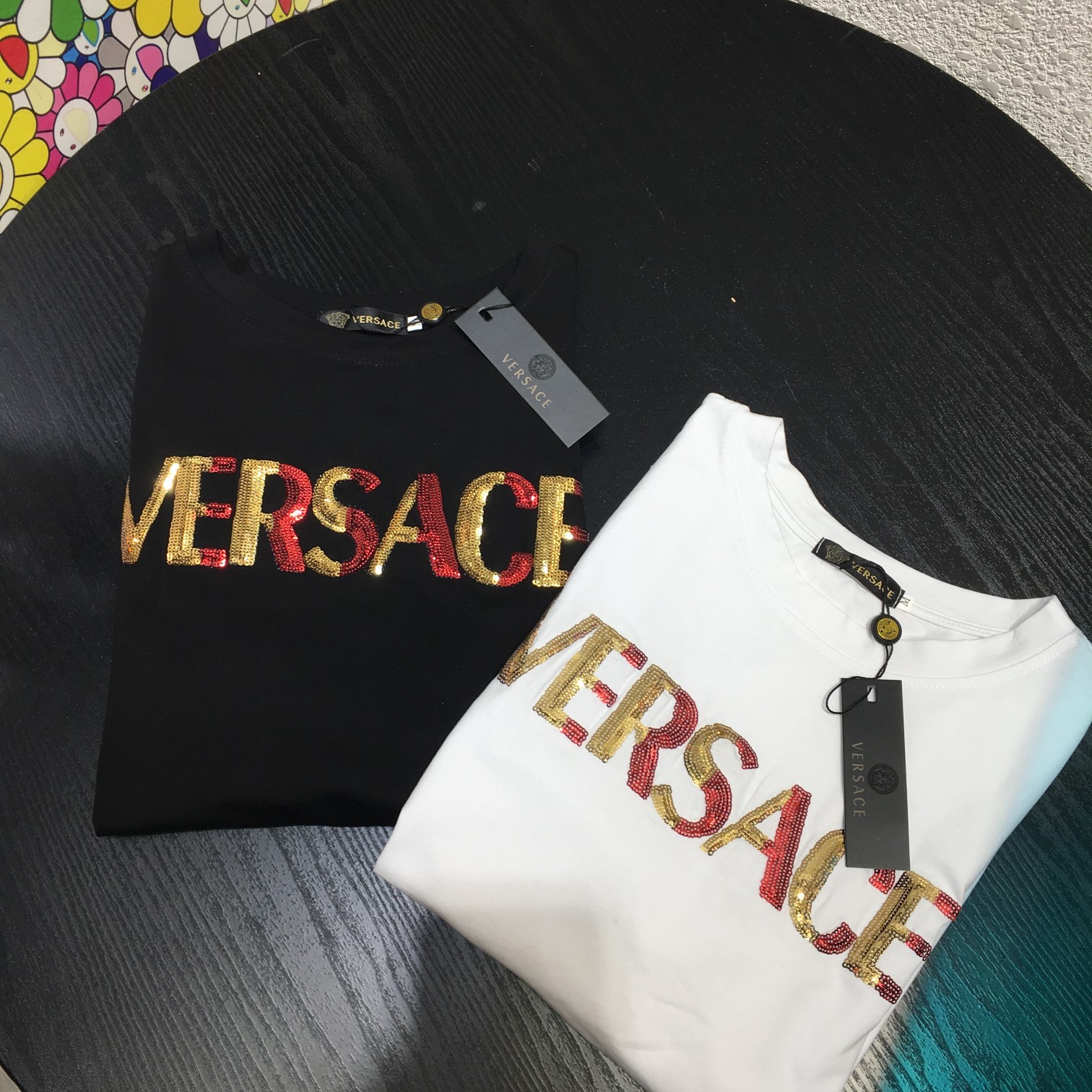 着心地いい カジュアル おしゃれ 合わせやすい ラウンドネック ヴェルサーチ tシャツ コピー ロゴ 半袖