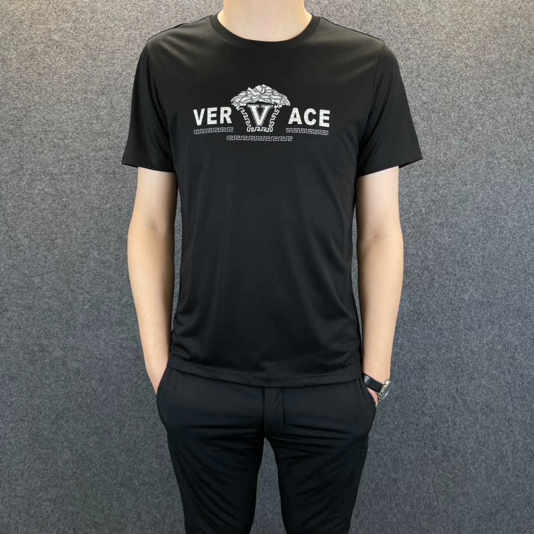 シンプル おしゃれ クールネック ヴェルサーチ tシャツ コピー ロゴ 半袖 カジュアル 着心地いい コットン
