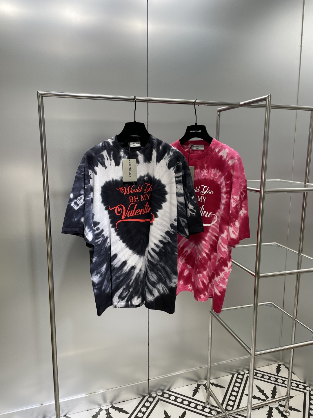 タイダイ プリント 個性的 ゆったり レディース メンズ バレンシアガ 半袖tシャツ コピー カジュアル 存在感アップ