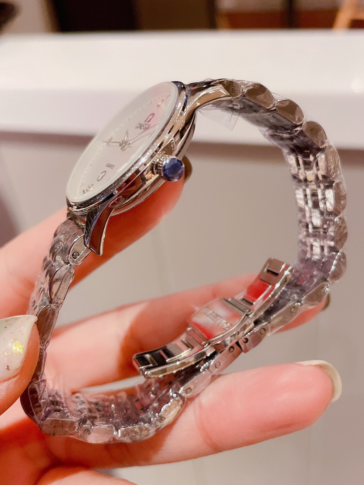 オメガ レディース腕時計 コピー 2022春夏新作 流行 石英 ガラスの鏡映面 女王の風格