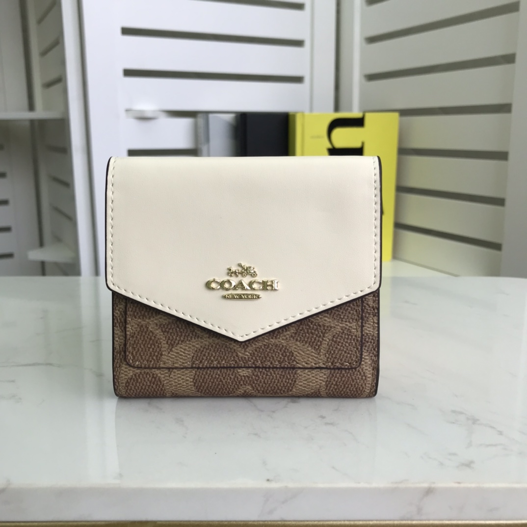 新品 未使用 コーチ COACH 財布 人気 可愛い ホワイト おしゃれ