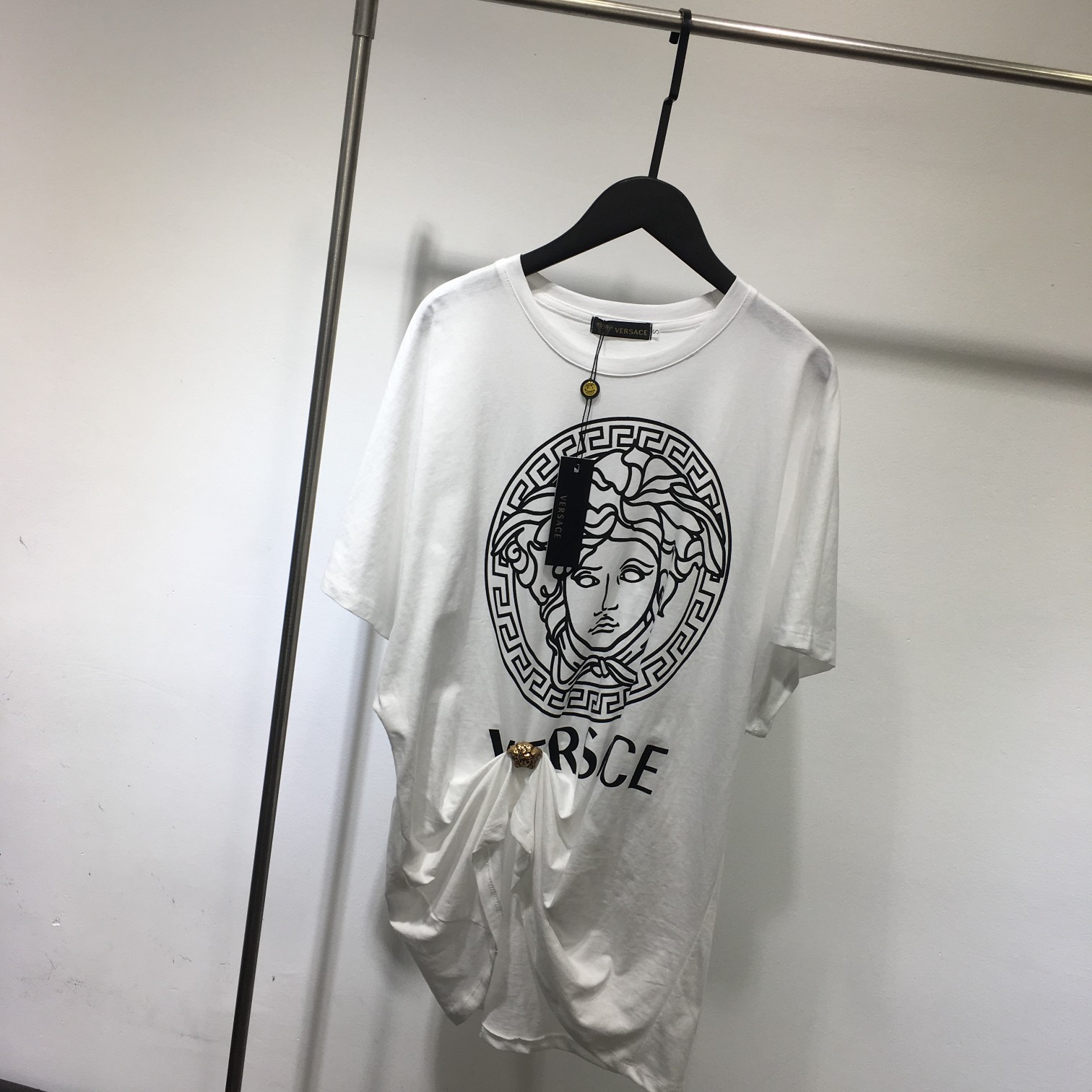 人気 体型カバー オーバーサイズ プリント レディース 春夏 新作 ヴェルサーチェ 半袖Tシャツ コピー トップス ホワイト ブラック