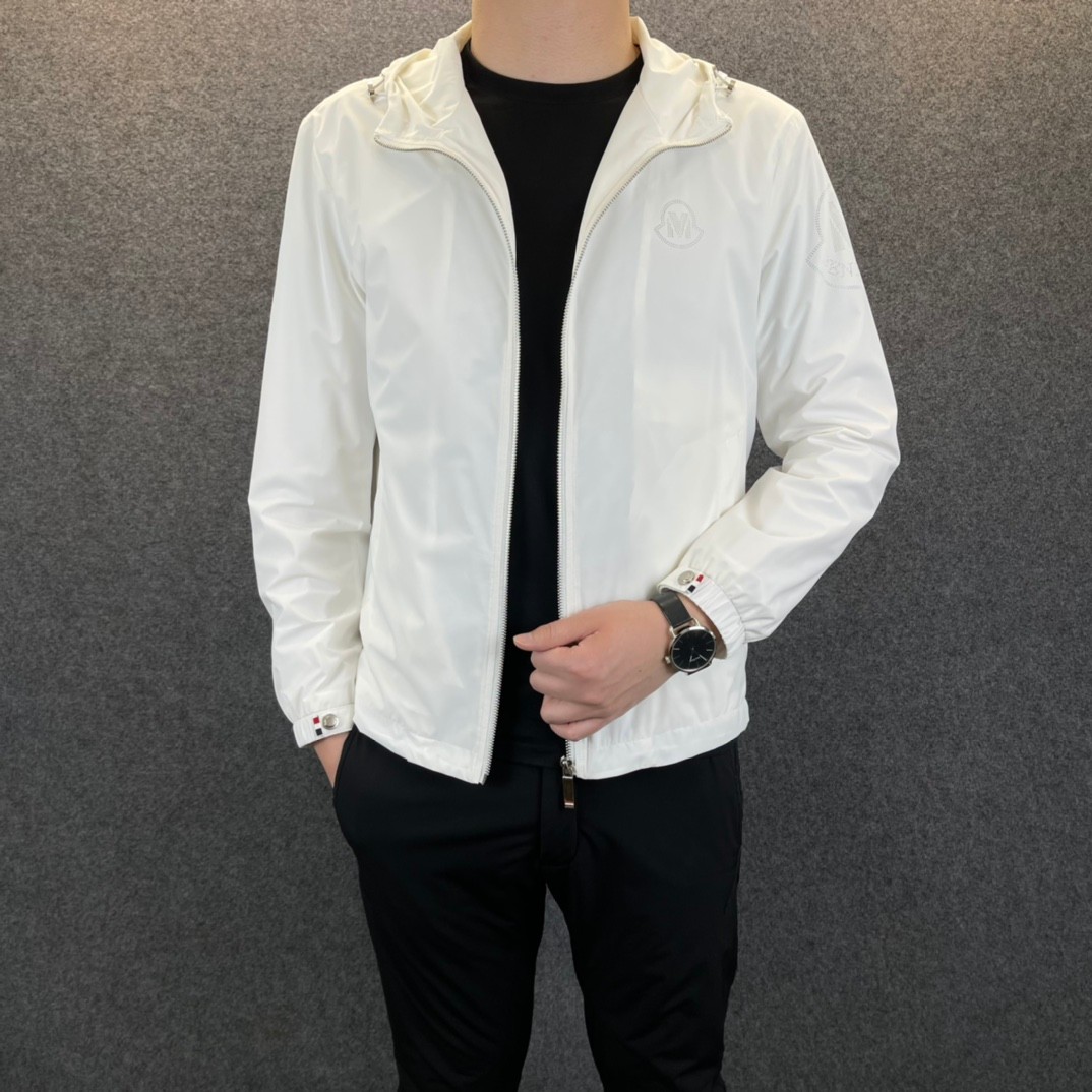 カジュアル 定番 フード付き 快適 通気性 モンクレール ジャケット コピー メンズ アウター 合わせやすい