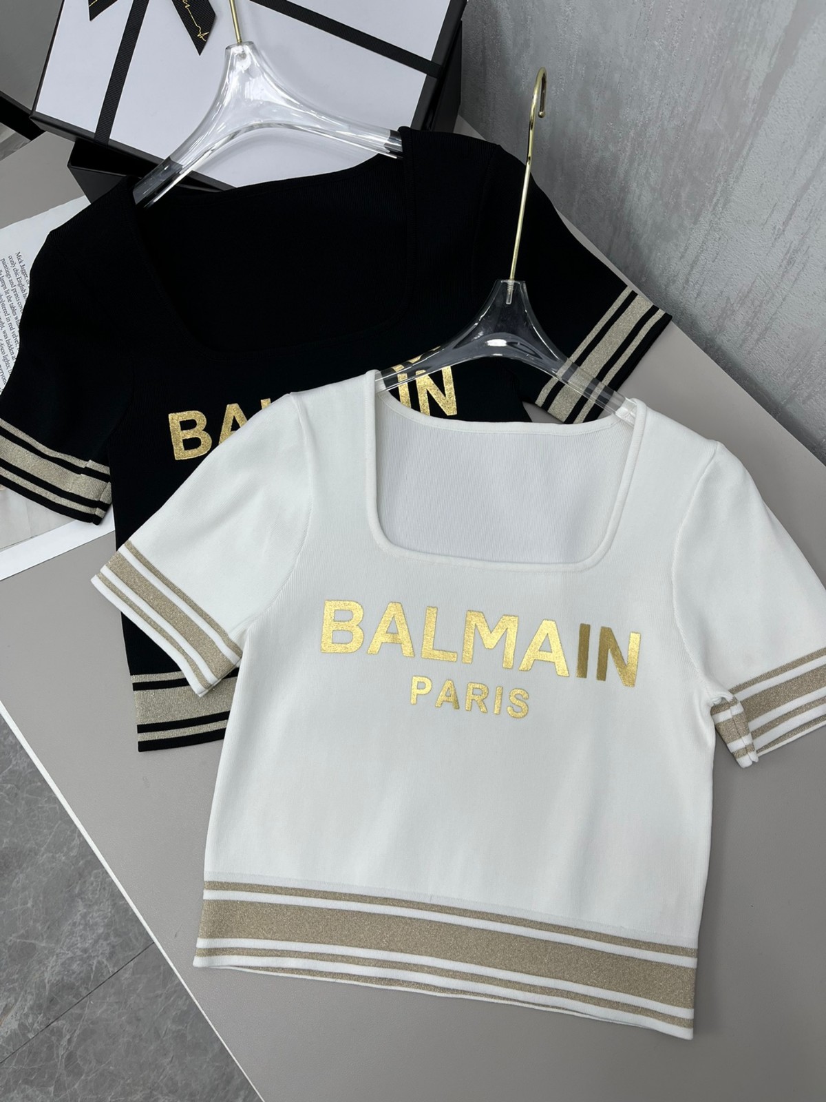 ロゴ プリント バルマン tシャツ コピー クルーネック ニット おしゃれ 半袖 春夏 新作 優しい肌触り 快適 
