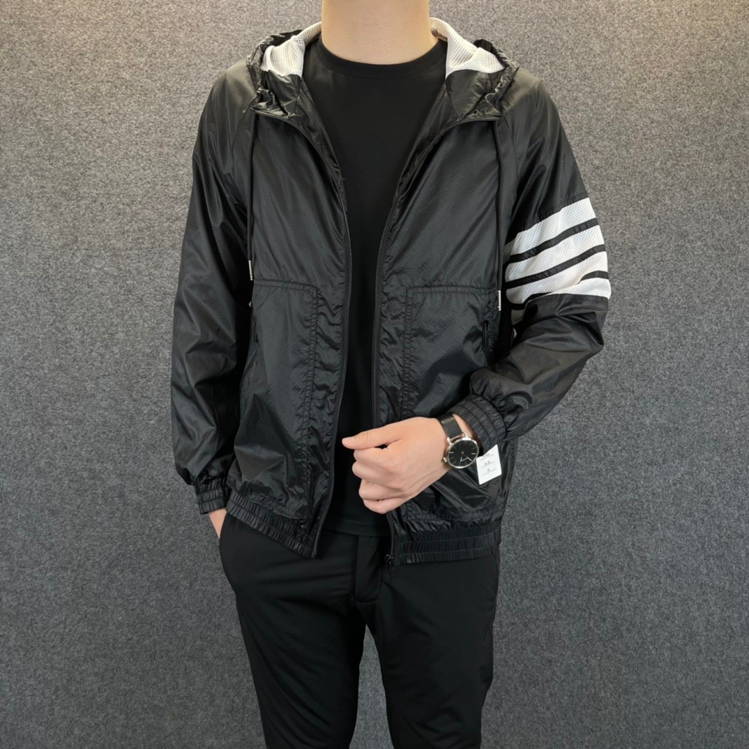 トムブラウン ジャケット コピー メンズ フード付き アウター ブルゾン カジュアル かっこいい 快適 おしゃれ 人気