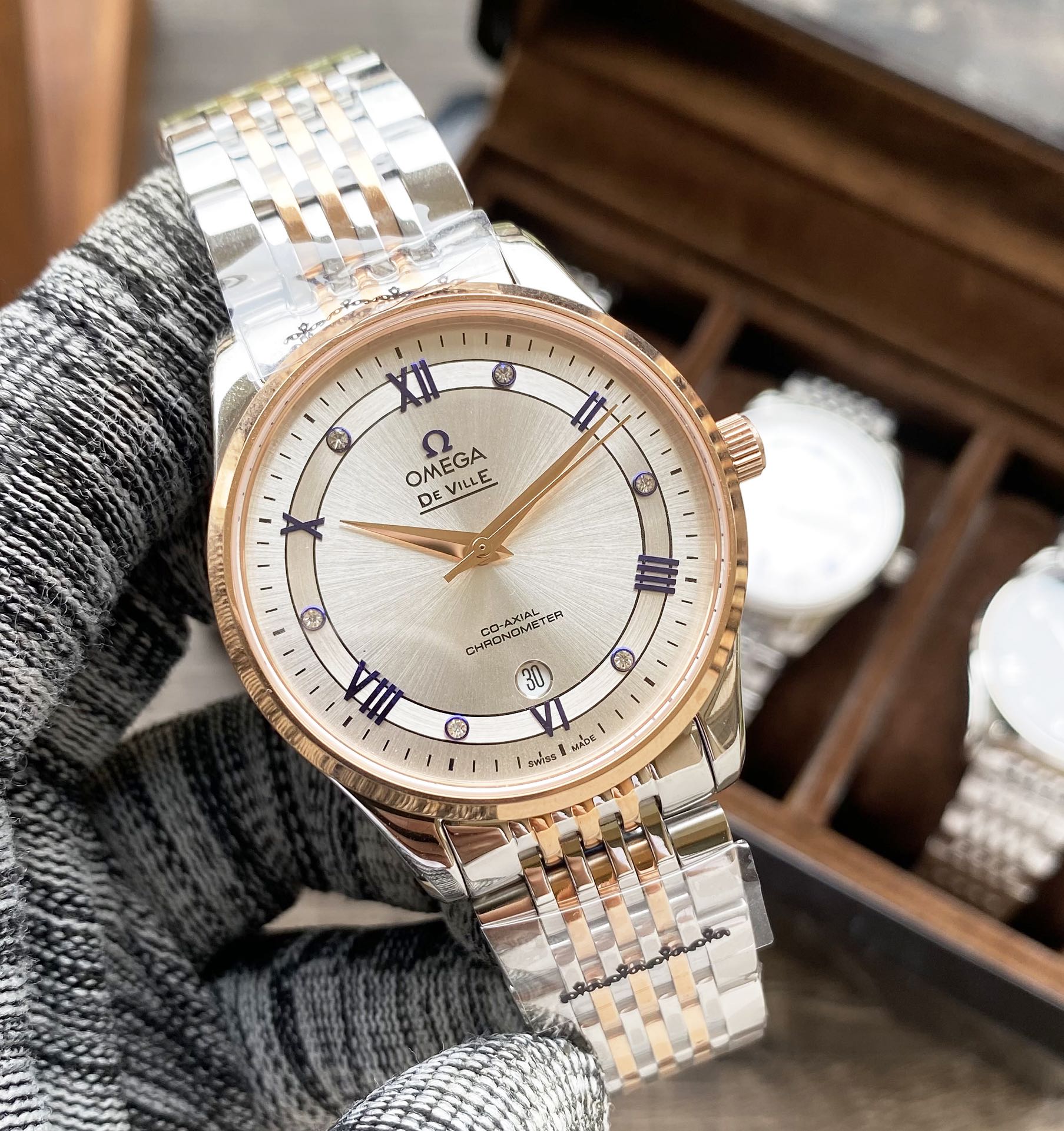 カジュアル ビジネス メンズ 腕時計 40mm オメガ 時計 コピー 人気 サファイアガラス ステンレススチール