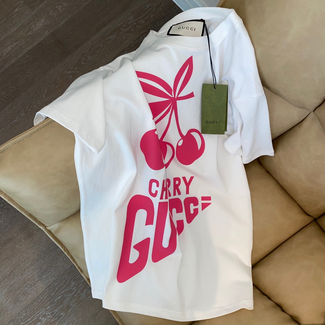 ゆったり トップス カジュアル ユニセックス グッチ 半袖Tシャツ コピー クルーネック おしゃれ 春夏 新作 プリント 