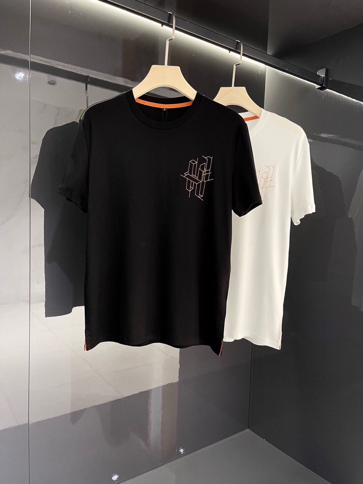 シンプル 定番 薄手 快適 エルメス 半袖tシャツ コピー クルーネック 合わせやすい トップス