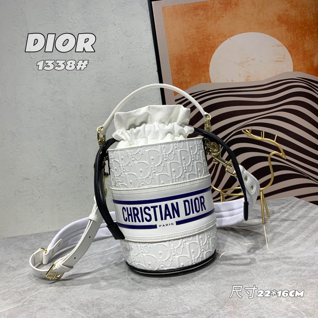 新作 LADY DIOR VIBE マイクロバケットバッグ クリスチャン・ディオール バッグ コピー エンボス ショルダーバッグ