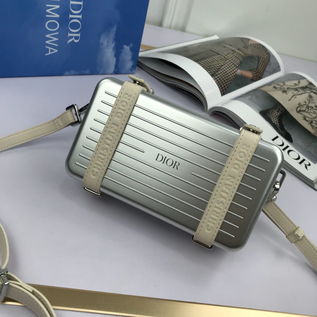 大人気 Dior & Rimowa コラボ クロスボディケース クリスチャン・ディオール バッグ コピー 目を引く クラッチバッグ